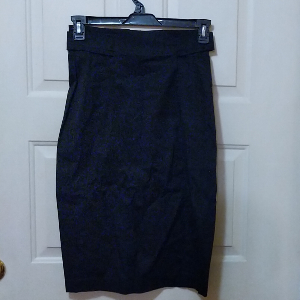 7th Avenue Black Skirt